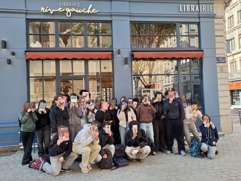Une classe à la librairie Rive Gauche